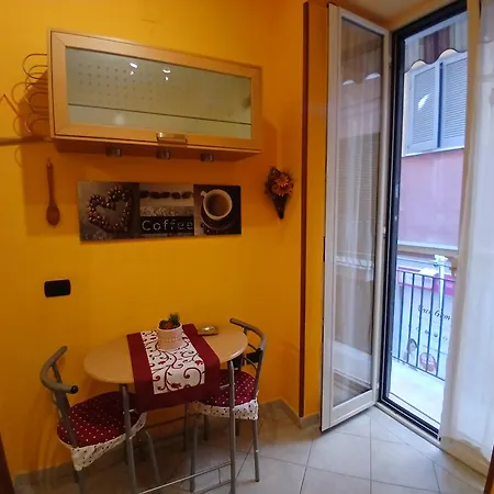Casa Louis Поццуоли